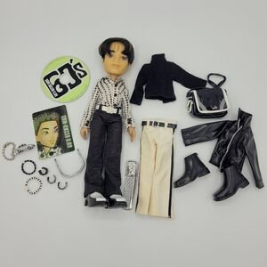 2004 Bratz Boyz Flashback Fever Collection 60’s Ultra-Mod Eitan Doll Accessories
